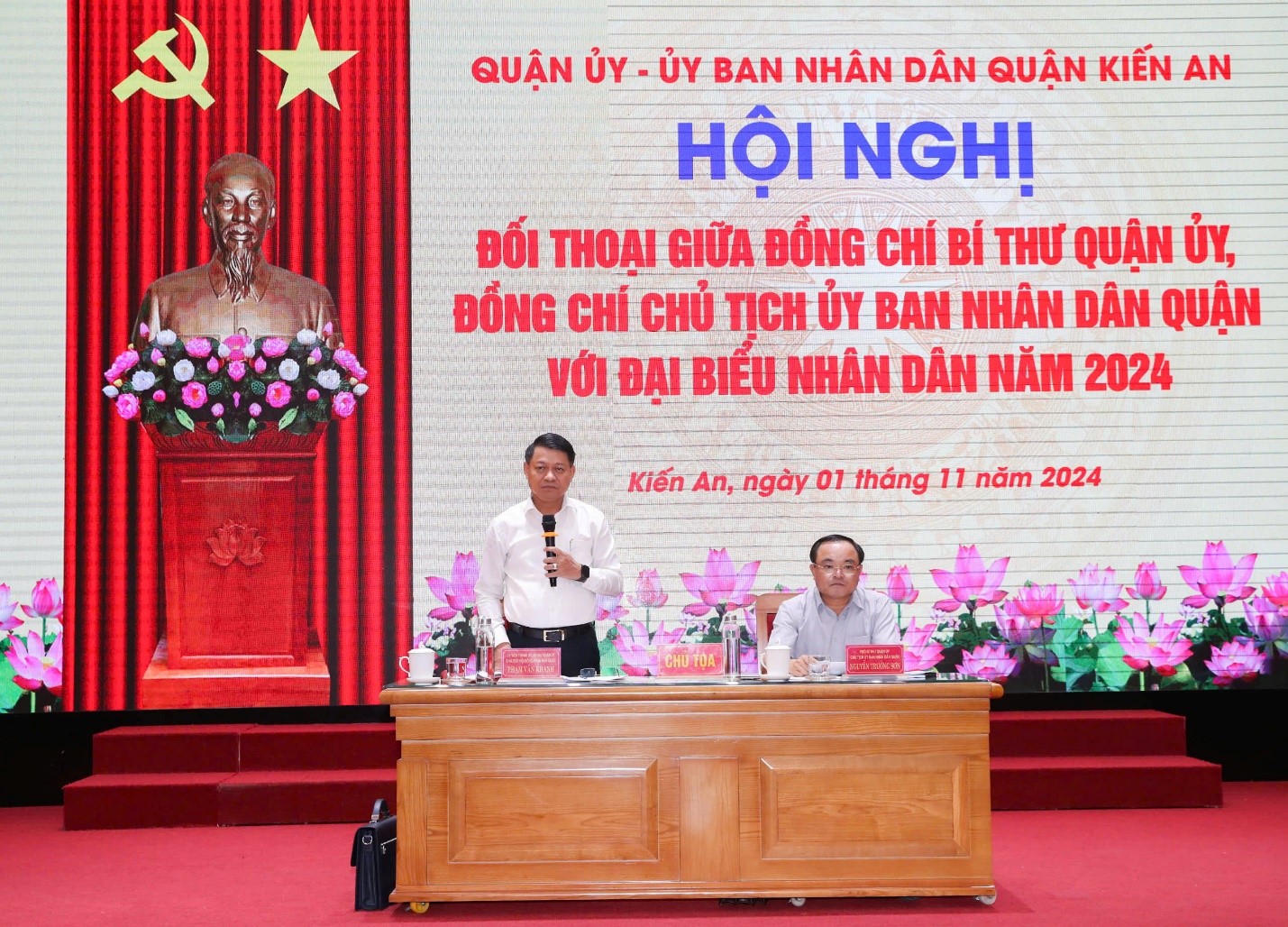 Lãnh đạo quận Kiến An đối thoại với đại biểu Nhân dân năm 2024