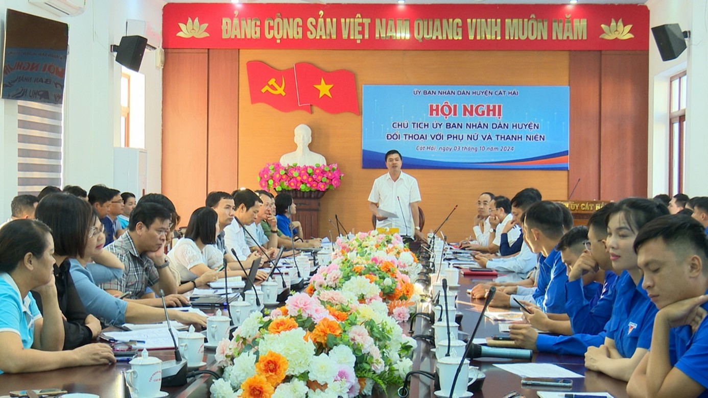 Hội nghị đối thoại giữa Chủ tịch Ủy ban nhân dân huyện với phụ nữ  và thanh niên huyện năm 2024